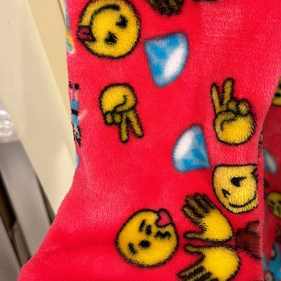 Candy Pink Fleece Bathrobe for girls Size 10/12 - Picture 3 of 7